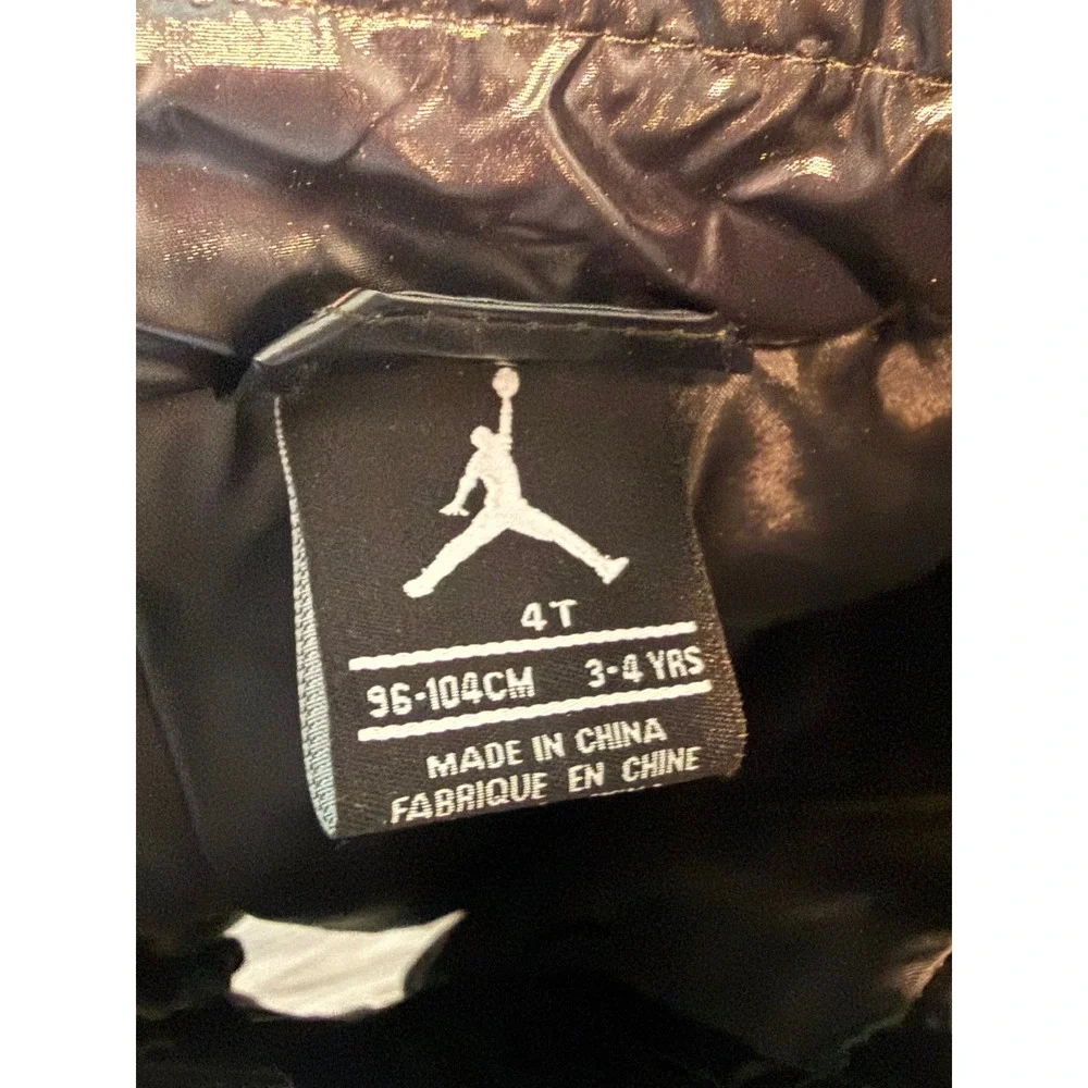 Air Jordan Kids Shiny Black Puffer Jacket Hooded Jumpman Logo Coat Youth size 4T